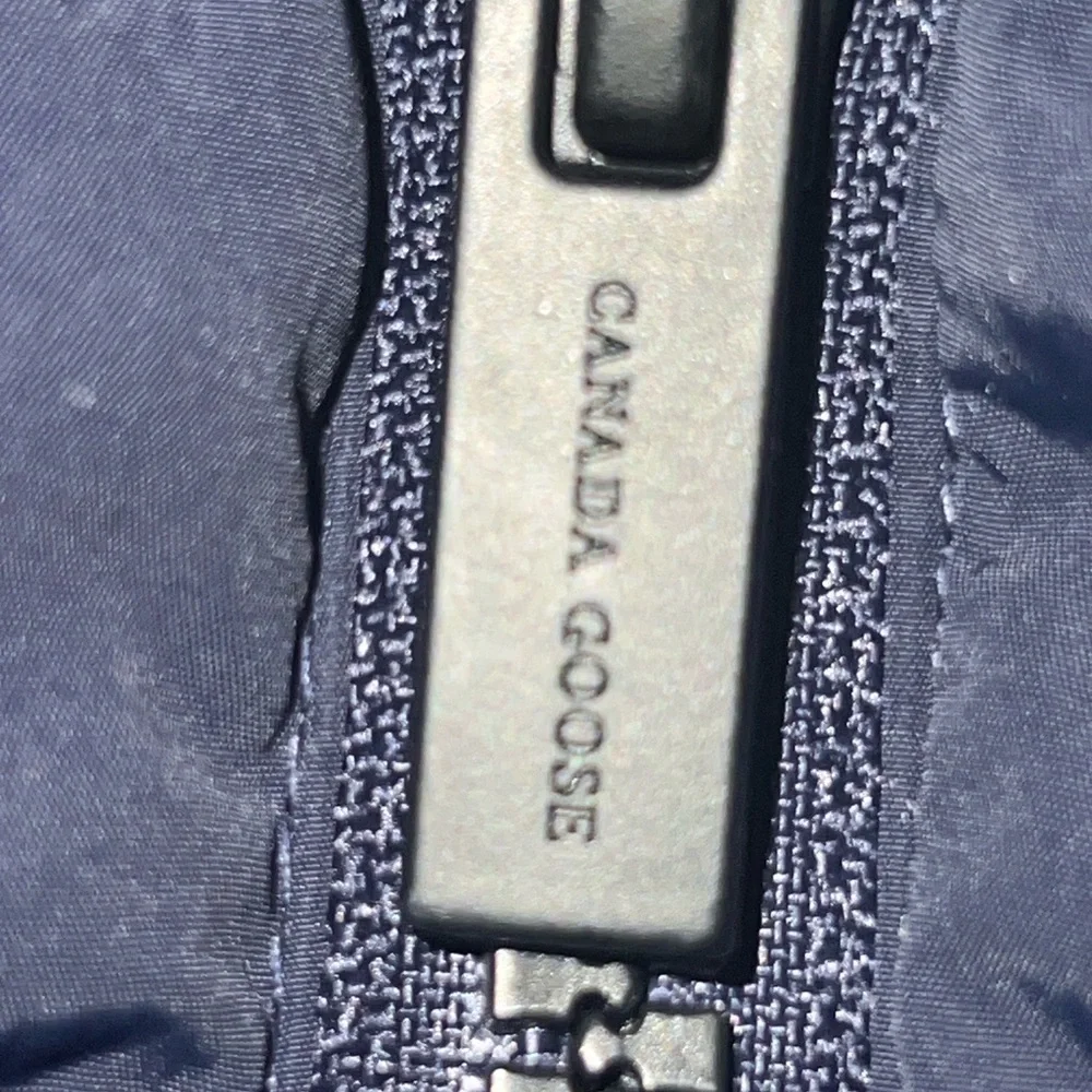 CANADA GOOSE : Aurora Parka Women's Navy Puffer Coat